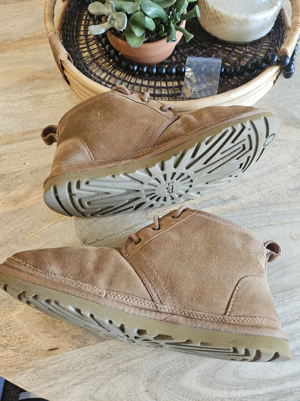 UGG Men’s Chestnut Suede Chukka Boots- Men Size 9/women 11